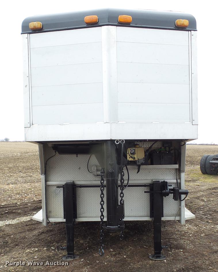 image for item EM9060 1995 Jamco livestock trailer