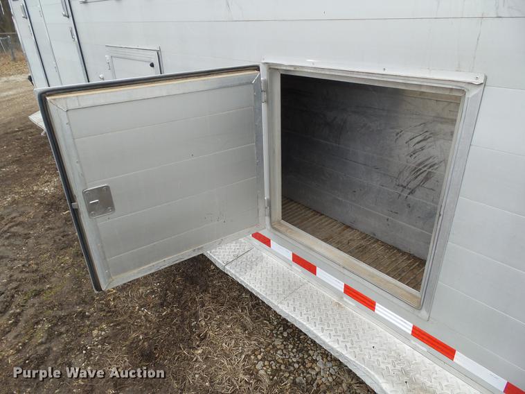 image for item EM9060 1995 Jamco livestock trailer