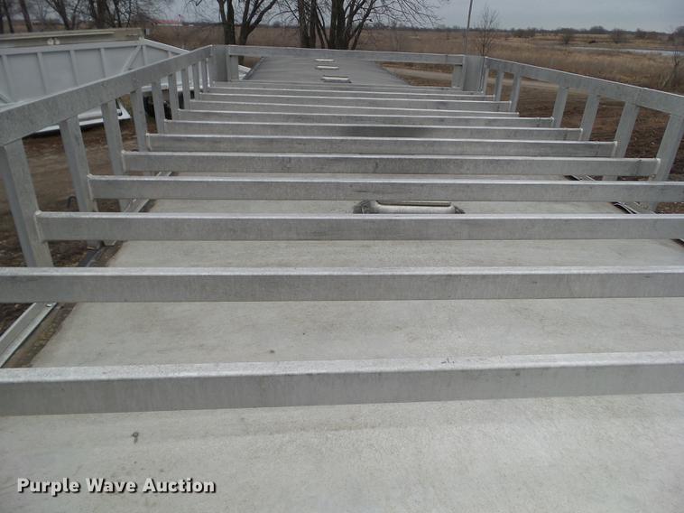 image for item EM9060 1995 Jamco livestock trailer