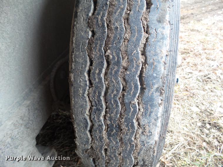 image for item EM9060 1995 Jamco livestock trailer