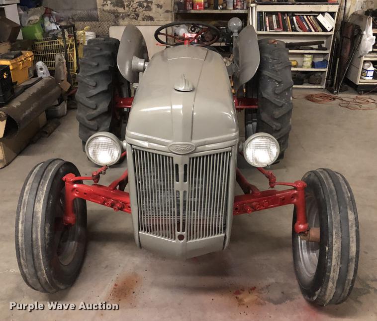 image for item EN9750 Ford tractor