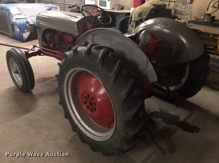 image for item EN9750 Ford tractor