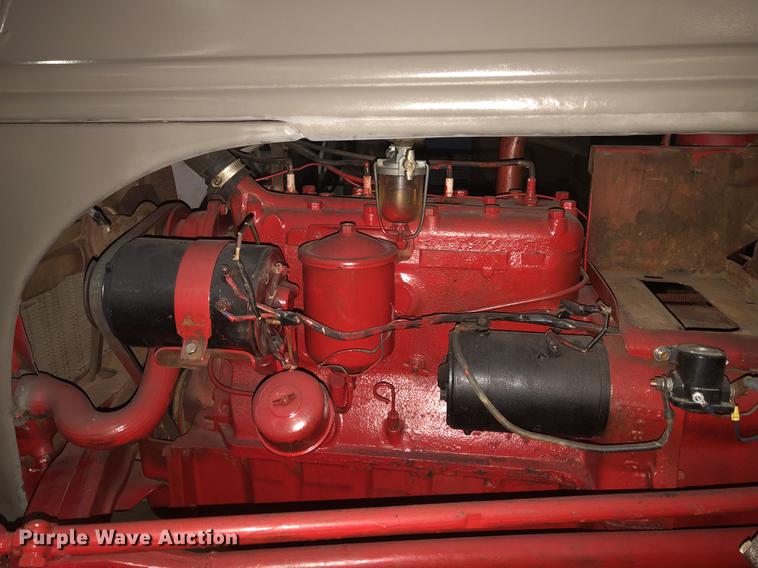 image for item EN9750 Ford tractor