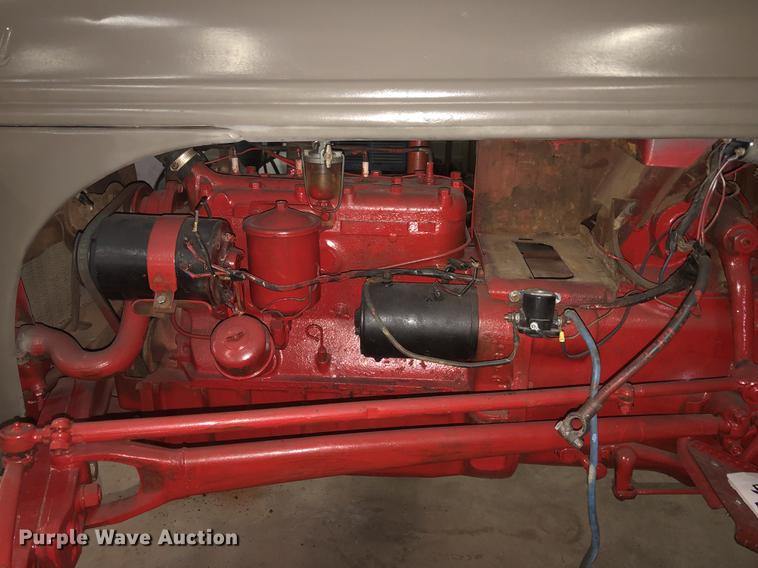 image for item EN9750 Ford tractor