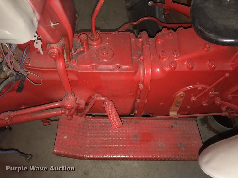 image for item EN9750 Ford tractor