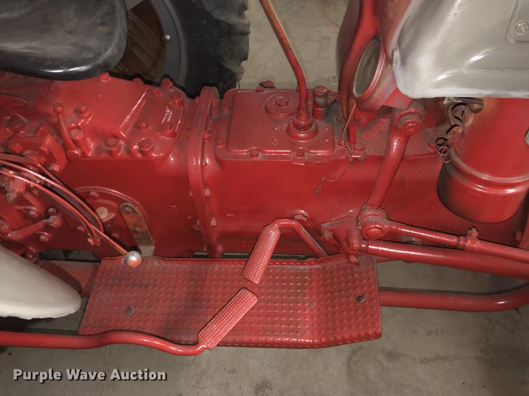 image for item EN9750 Ford tractor