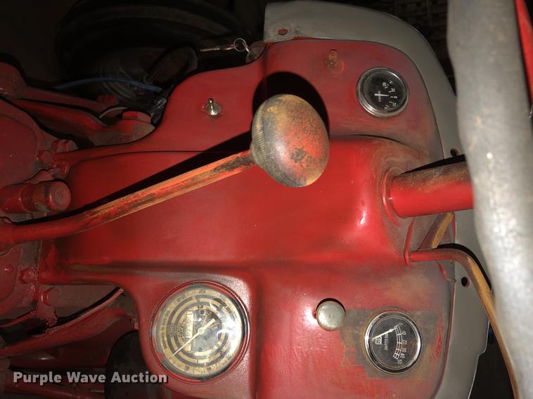 image for item EN9750 Ford tractor