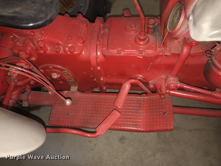 image for item EN9750 Ford tractor