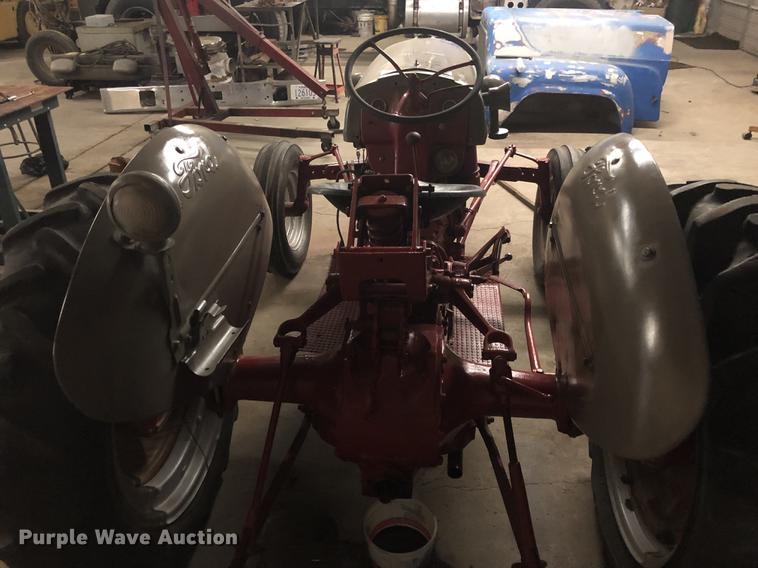 image for item EN9750 Ford tractor