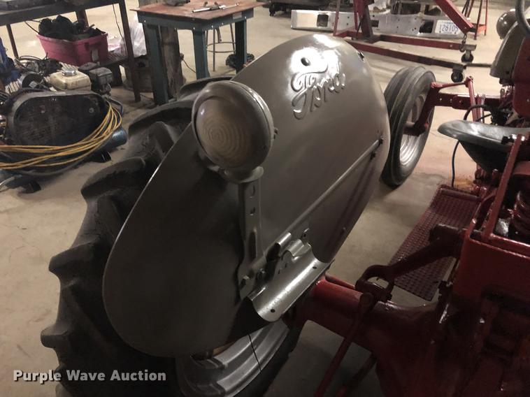 image for item EN9750 Ford tractor