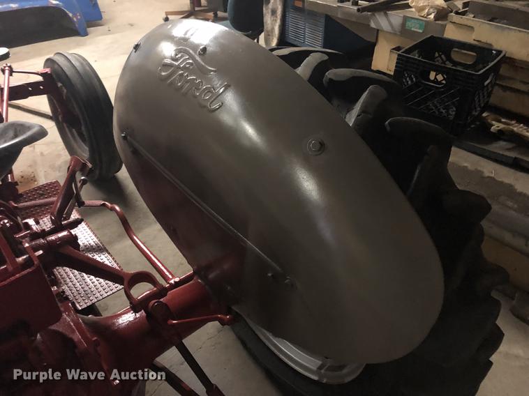 image for item EN9750 Ford tractor