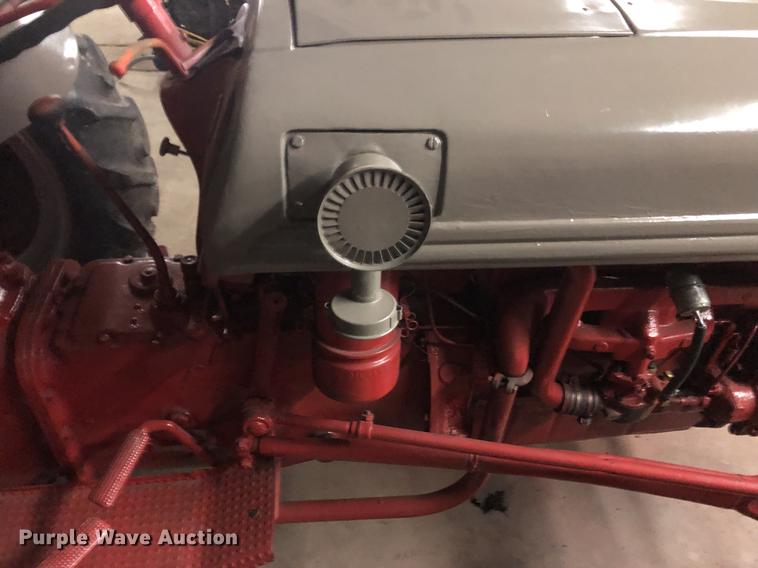 image for item EN9750 Ford tractor