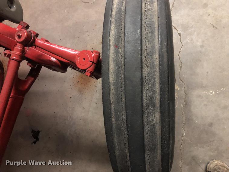 image for item EN9750 Ford tractor