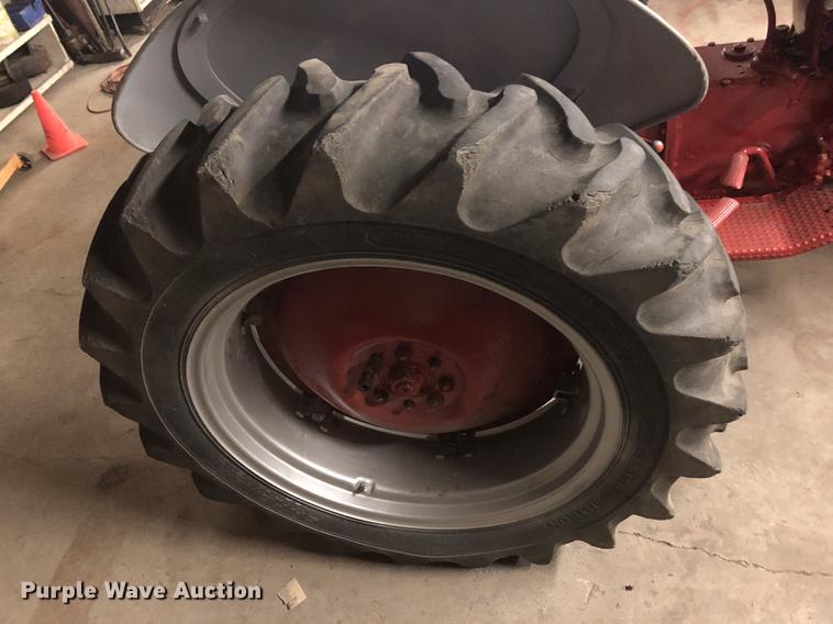 image for item EN9750 Ford tractor