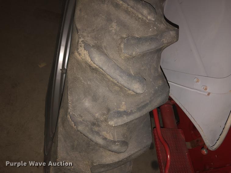 image for item EN9750 Ford tractor