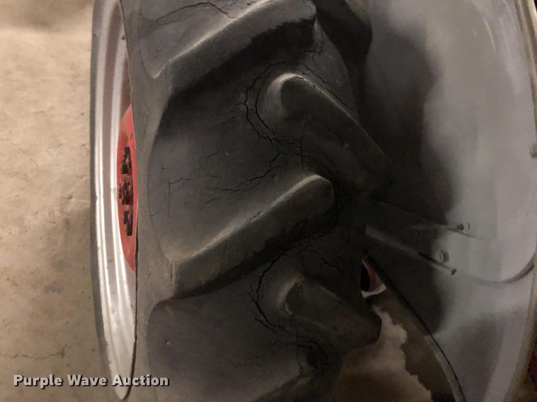 image for item EN9750 Ford tractor