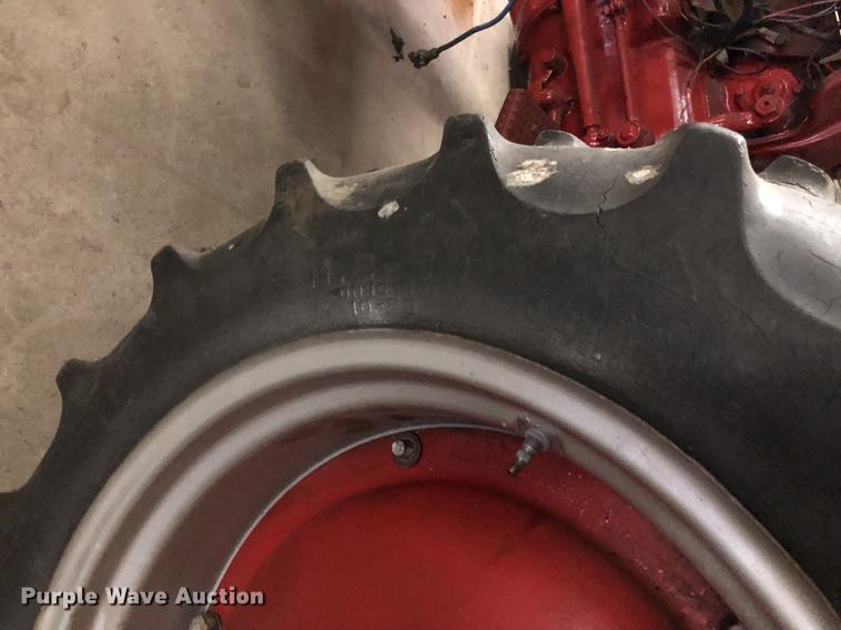 image for item EN9750 Ford tractor