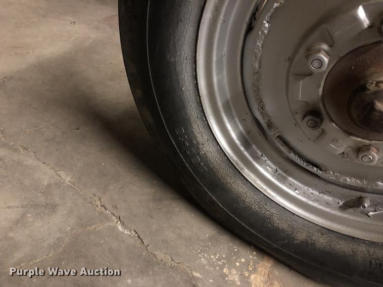 image for item EN9750 Ford tractor