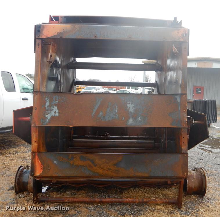 image for item ER9379 1992 Case IH 8465T round baler