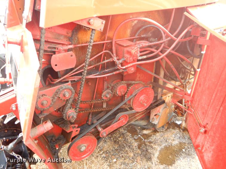 image for item ER9379 1992 Case IH 8465T round baler