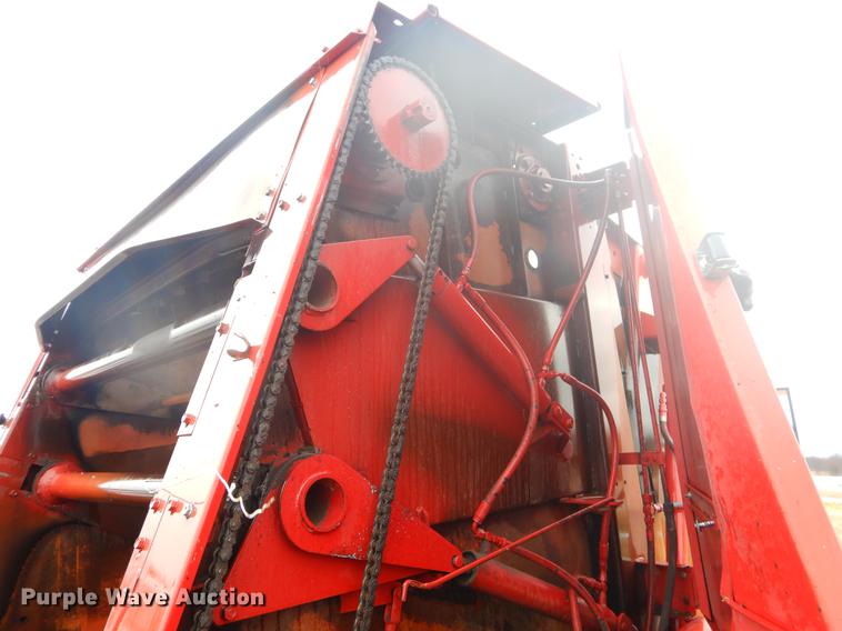 image for item ER9379 1992 Case IH 8465T round baler