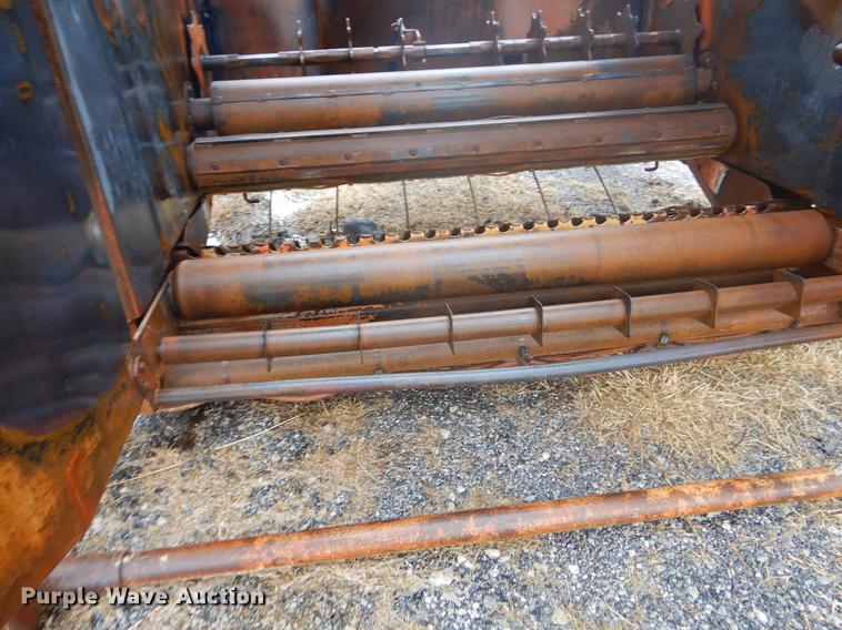 image for item ER9379 1992 Case IH 8465T round baler