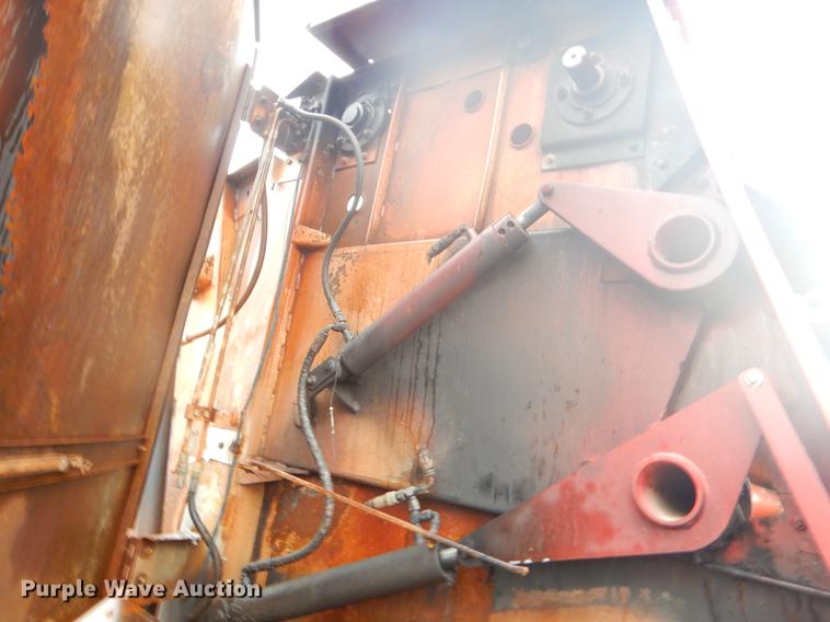 image for item ER9379 1992 Case IH 8465T round baler