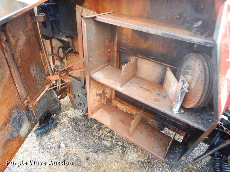 image for item ER9379 1992 Case IH 8465T round baler