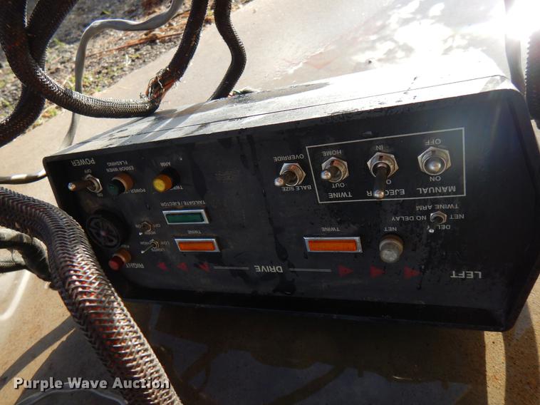 image for item ER9379 1992 Case IH 8465T round baler