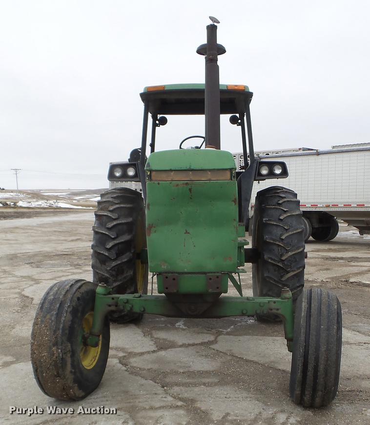 image for item EW9841 John Deere 4450 tractor