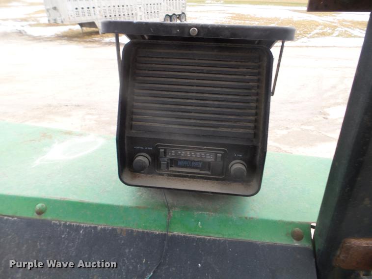 image for item EW9841 John Deere 4450 tractor