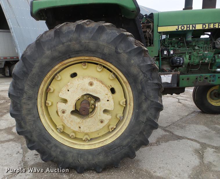 image for item EW9841 John Deere 4450 tractor