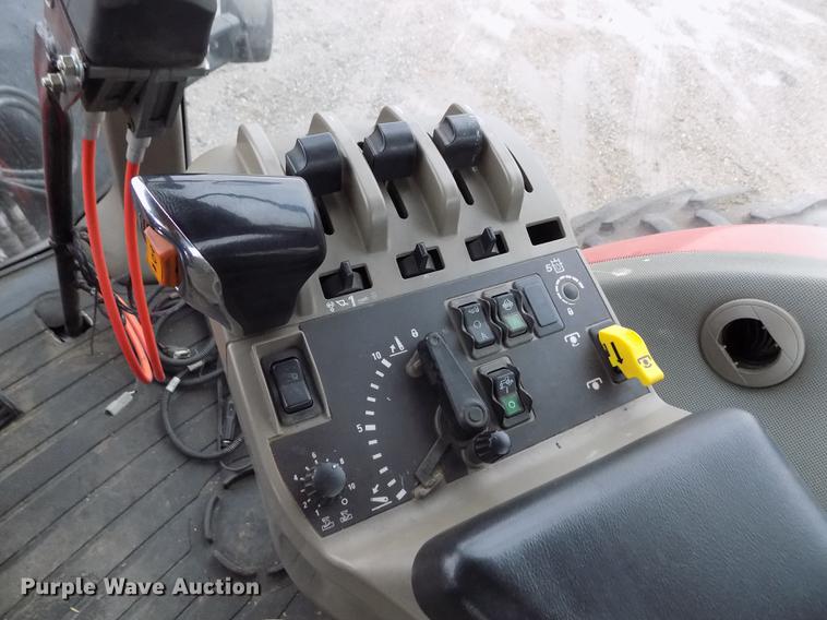 image for item FE9283 2001 Case IH MX200 Magnum MFWD tractor