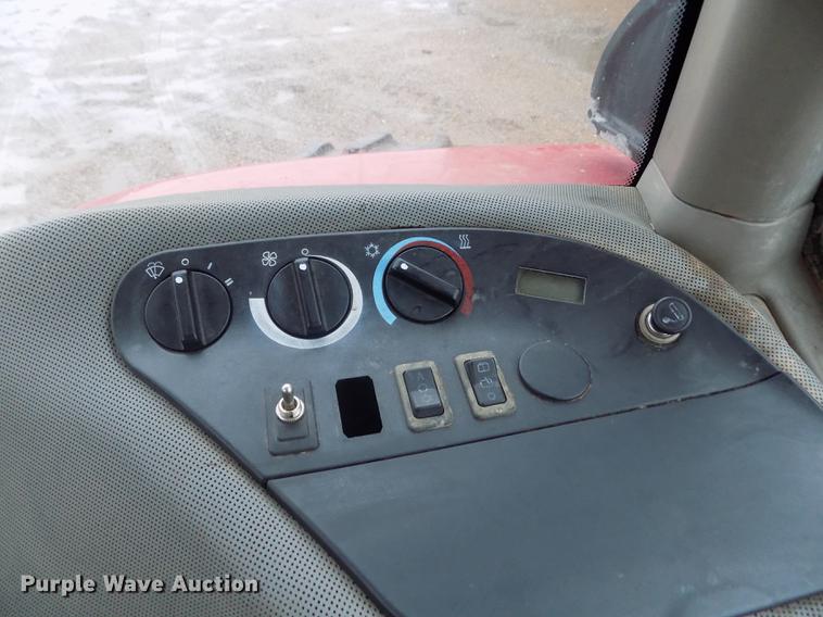 image for item FE9283 2001 Case IH MX200 Magnum MFWD tractor