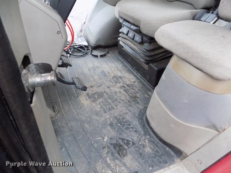 image for item FE9283 2001 Case IH MX200 Magnum MFWD tractor