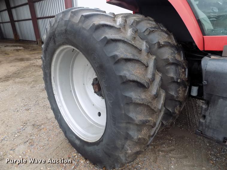 image for item FE9283 2001 Case IH MX200 Magnum MFWD tractor