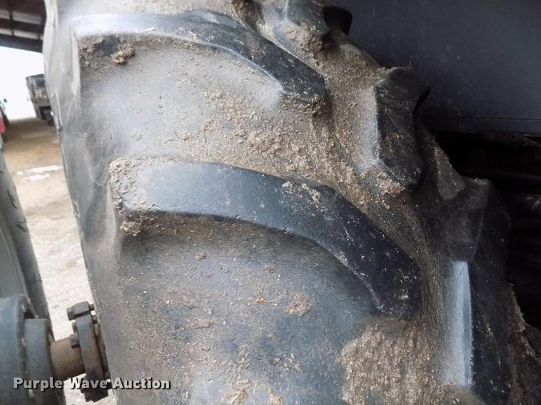 image for item FE9283 2001 Case IH MX200 Magnum MFWD tractor