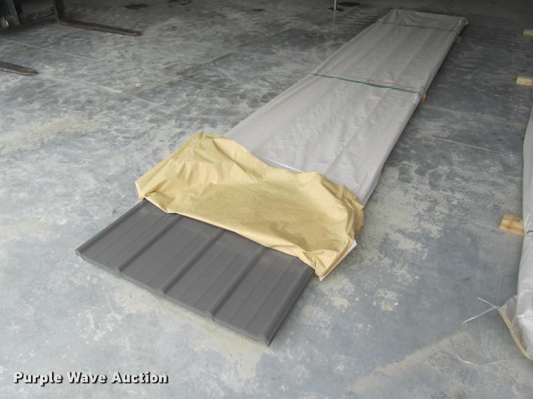 image for item G1434 (60) sheets of metal siding/roofing