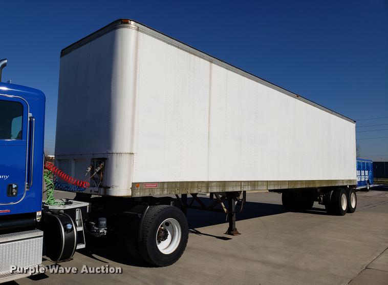 image for item AV9468 1981 Fruehauf dry van trailer
