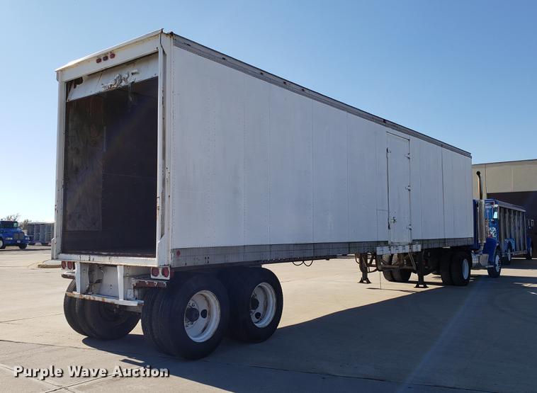 image for item AV9468 1981 Fruehauf dry van trailer
