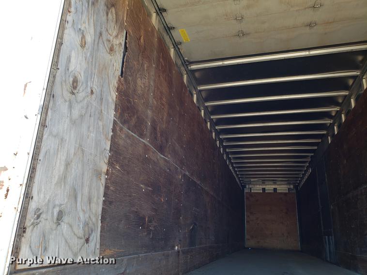 image for item AV9468 1981 Fruehauf dry van trailer