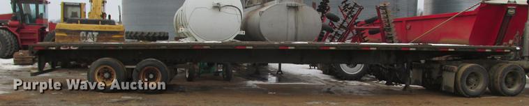 image for item DA8313 1991 Stoughton flatbed trailer