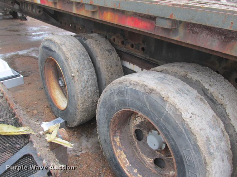 image for item DA8313 1991 Stoughton flatbed trailer