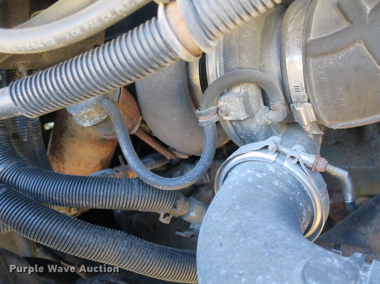 image for item DB8924 2003 Freightliner Columbia semi truck