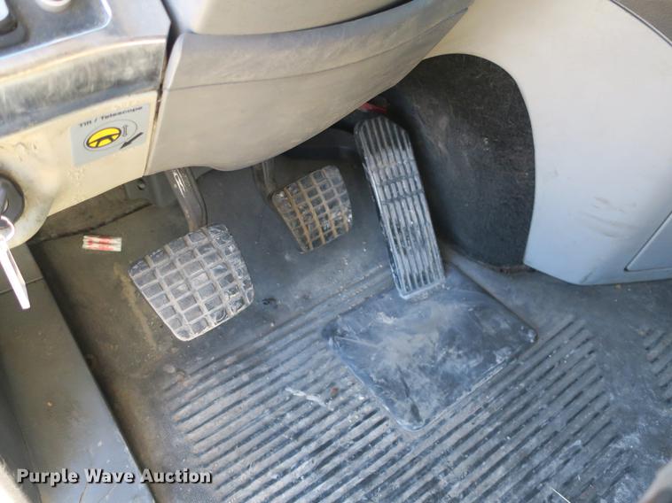 image for item DB8924 2003 Freightliner Columbia semi truck