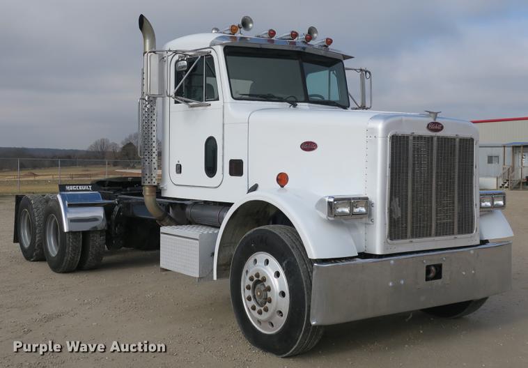 image for item DB8925 1992 Peterbilt 377 semi truck