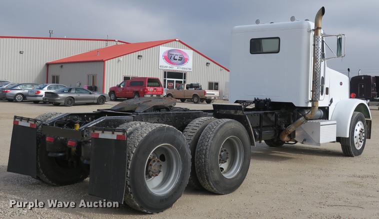 image for item DB8925 1992 Peterbilt 377 semi truck