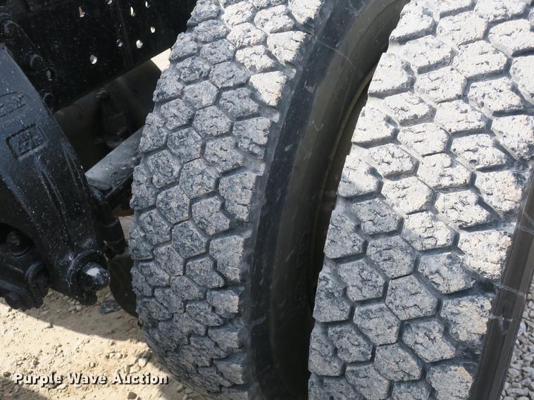 image for item DB8925 1992 Peterbilt 377 semi truck