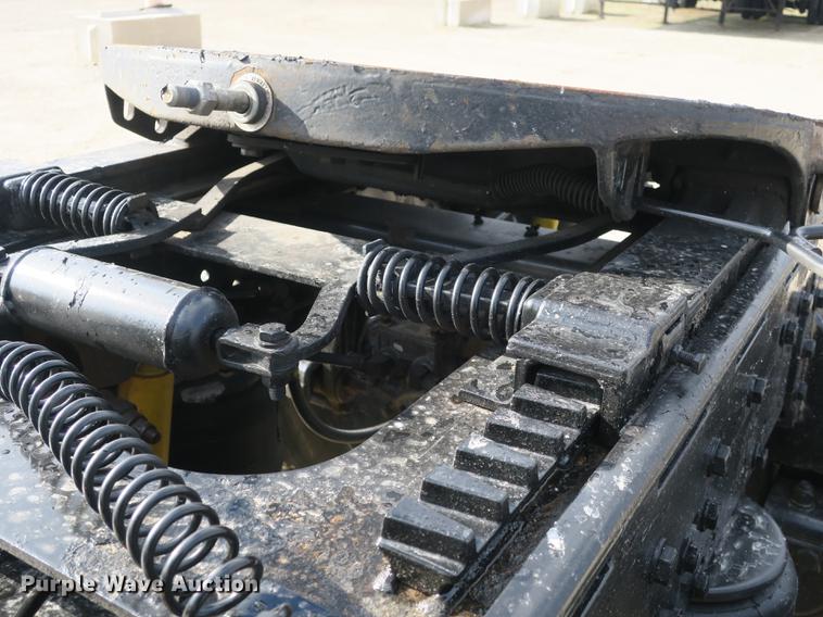 image for item DB8925 1992 Peterbilt 377 semi truck