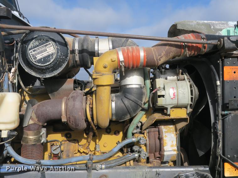 image for item DB8925 1992 Peterbilt 377 semi truck